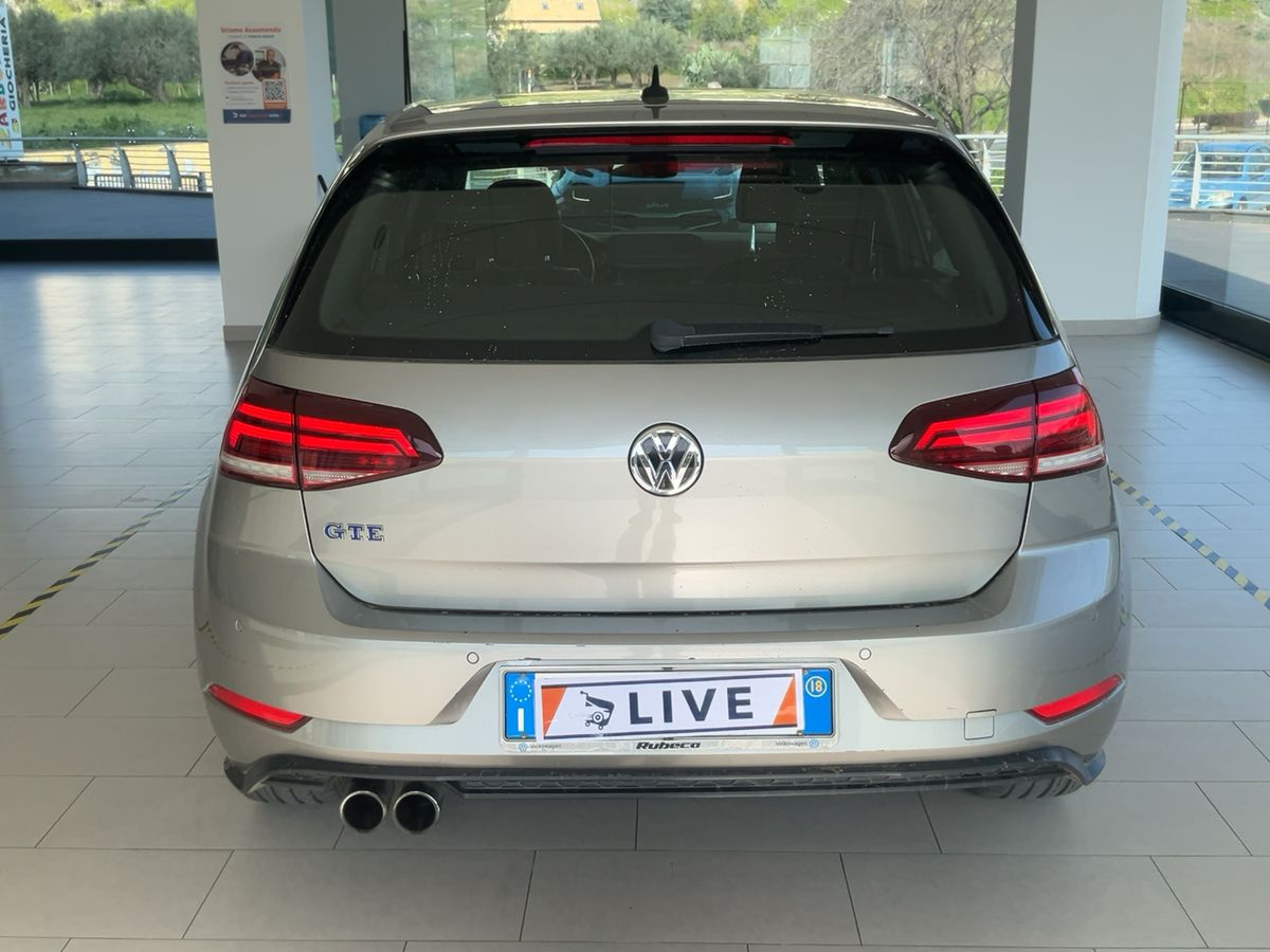 Volkswagen Golf 2018 — photo 8