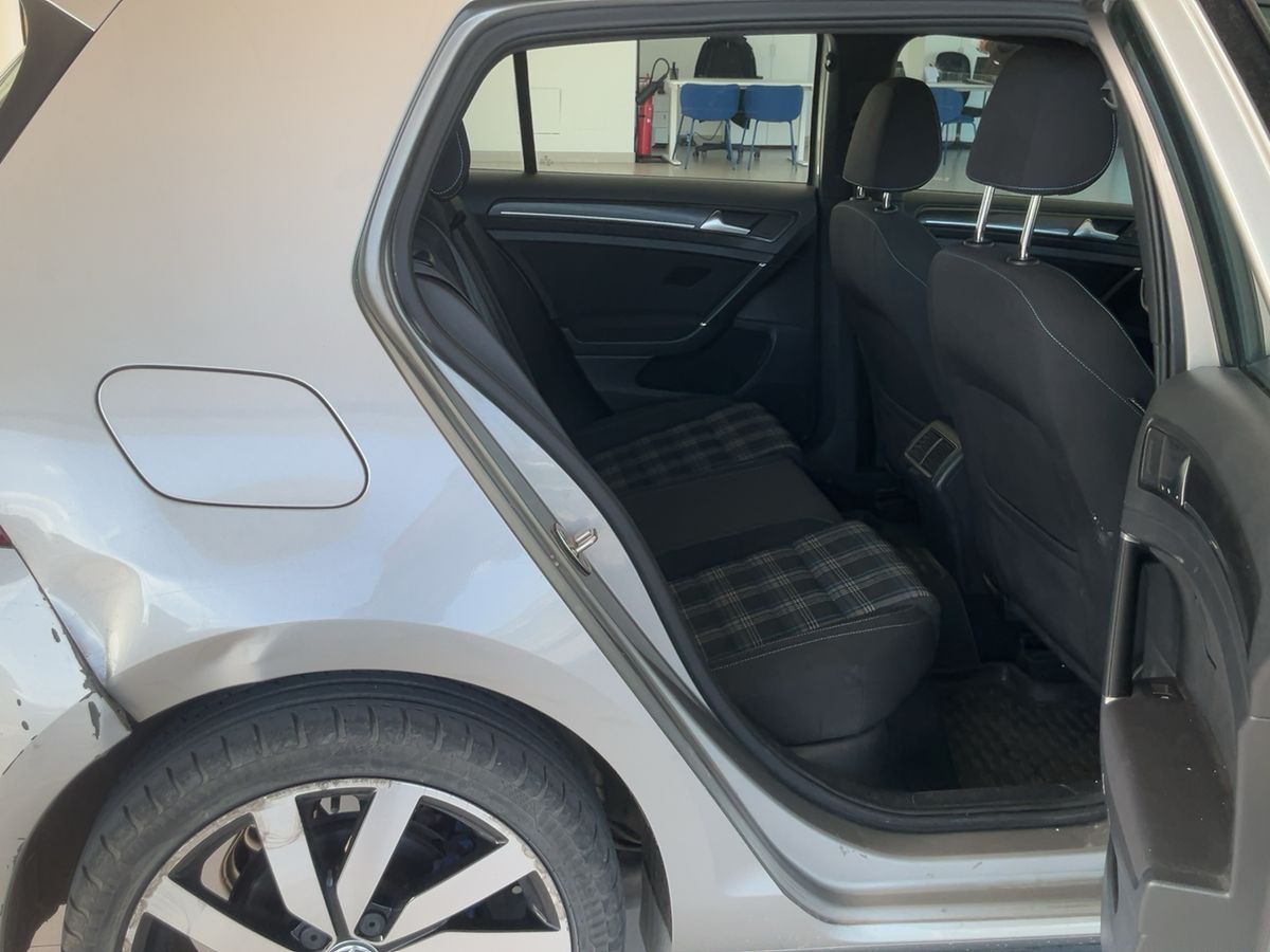Volkswagen Golf 2018 — photo 20