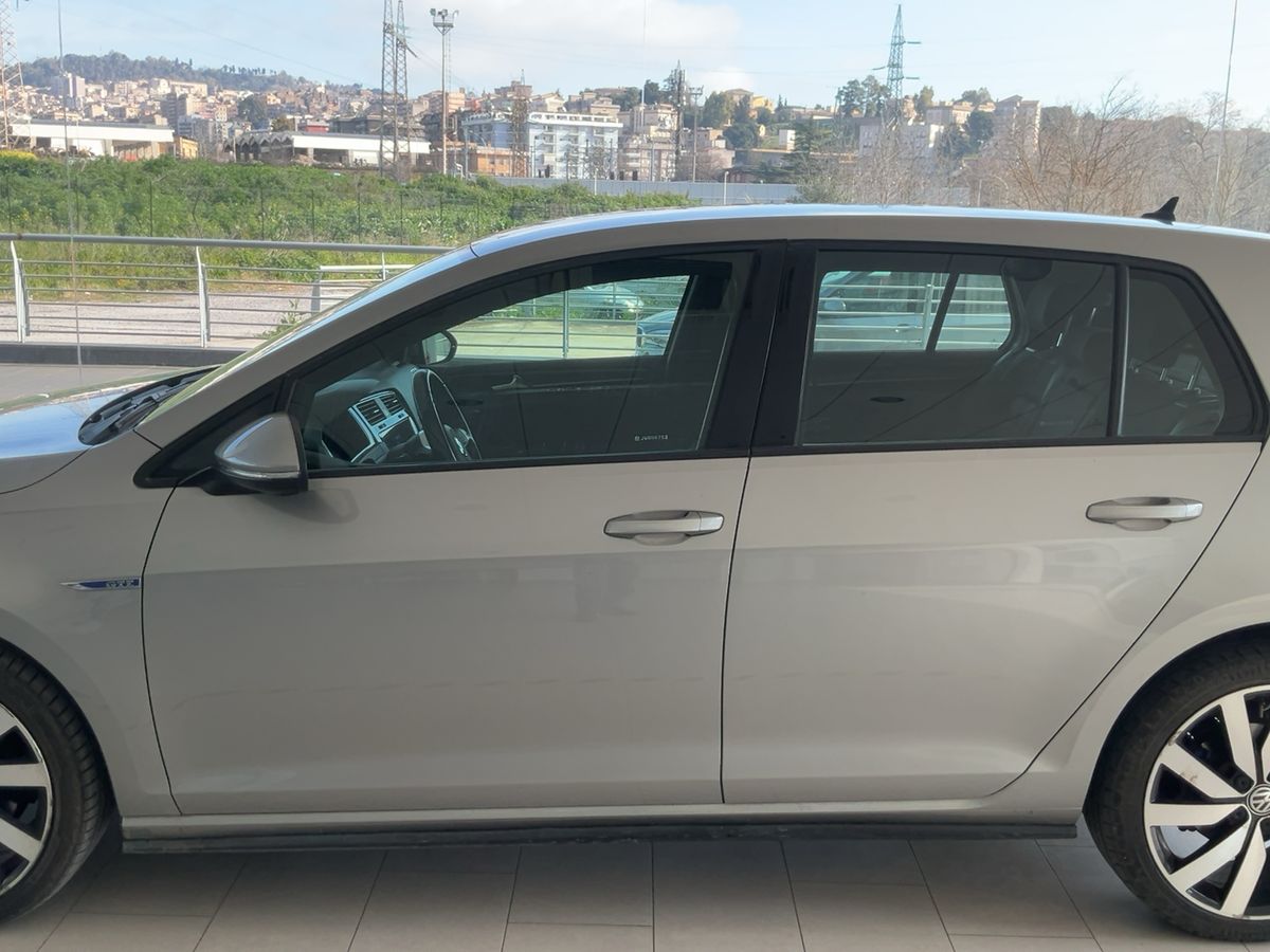 Volkswagen Golf 2018 — photo 5