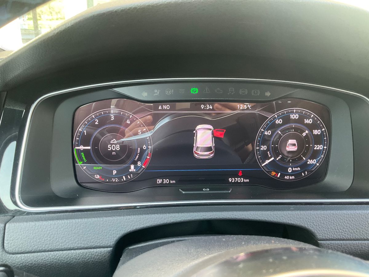 Volkswagen Golf 2018 — photo 19