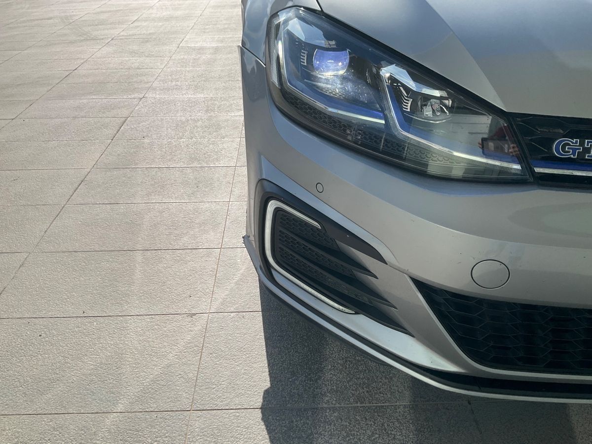 Volkswagen Golf 2018 — photo 29