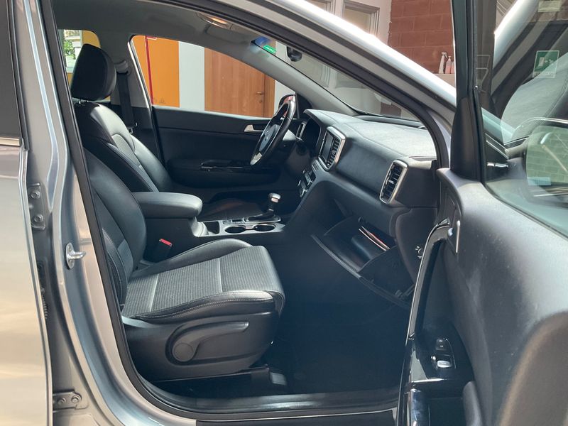 Kia Sportage 1.6 CRDi Mild-Hybrid Energy 2WD — zdjęcie 11