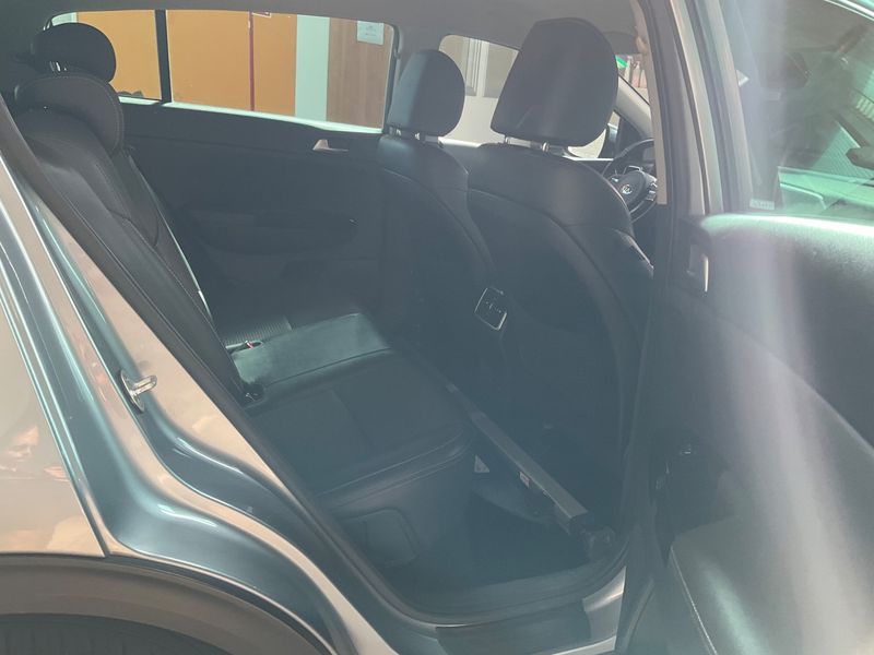 Kia Sportage 1.6 CRDi Mild-Hybrid Energy 2WD — zdjęcie 14