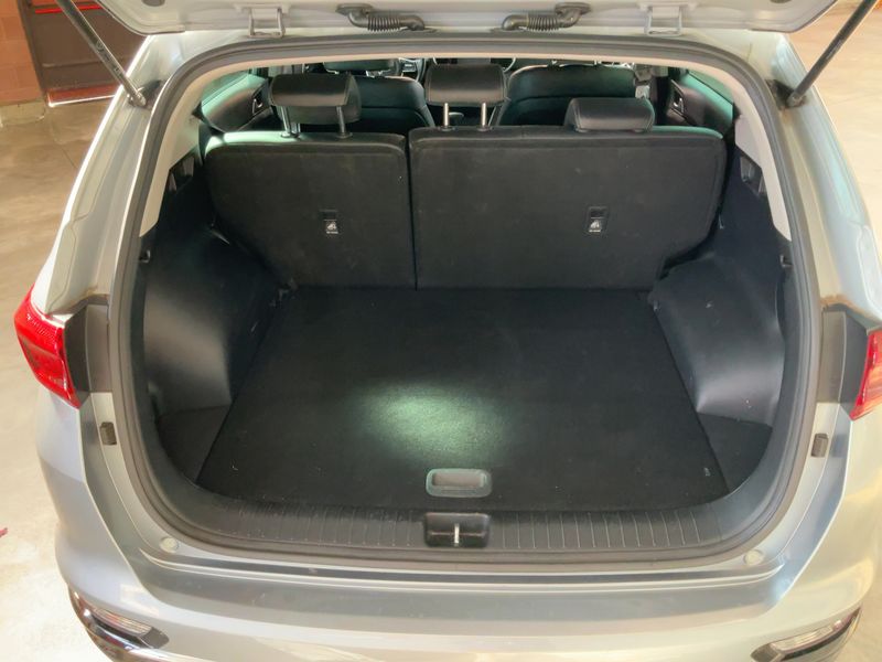 Kia Sportage 1.6 CRDi Mild-Hybrid Energy 2WD — zdjęcie 10