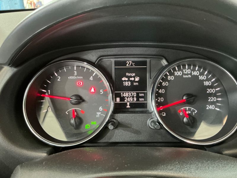 Nissan Qashqai 1.6 dCi Tekna — zdjęcie 13