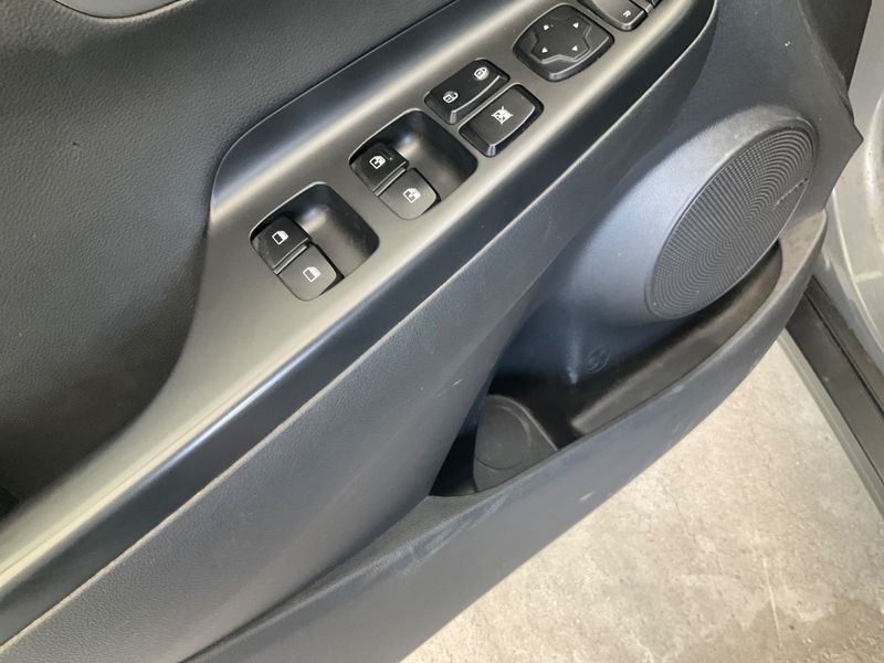 Hyundai Kona electric drive 150 kW Premium 2WD 2019 – снимка 26