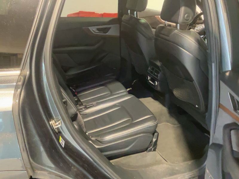 Audi Q7 3.0 V6 TDI quattro — zdjęcie 14