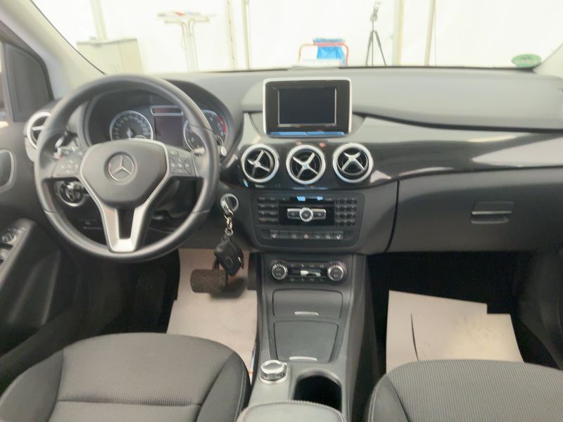 Mercedes-Benz B-Klasse B 180 — zdjęcie 12