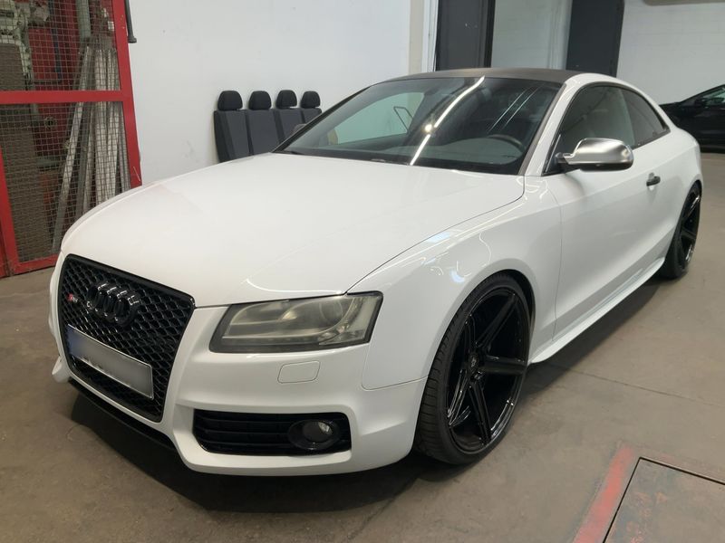 Audi S5 4.2 V8 FSI quattro
