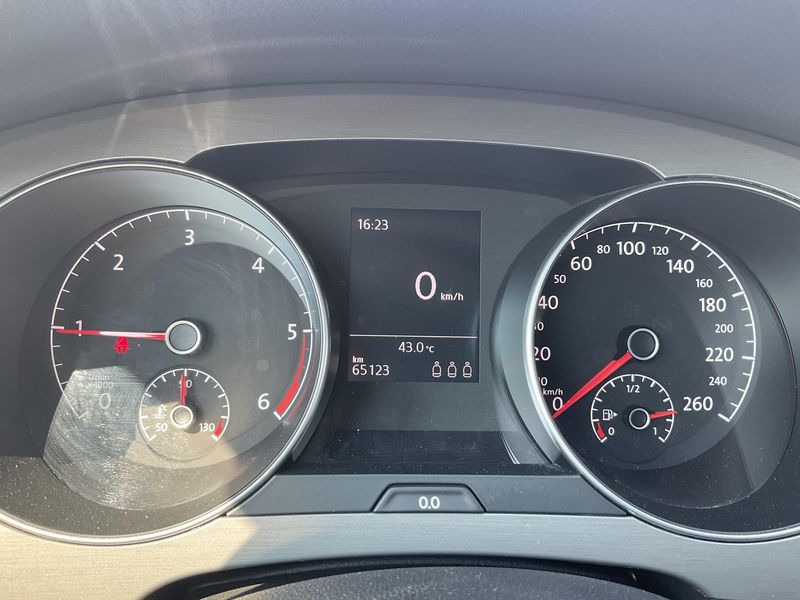 Volkswagen Golf VII Sportsvan 1.6 TDI Comfortline BlueMotion Tech — zdjęcie 13