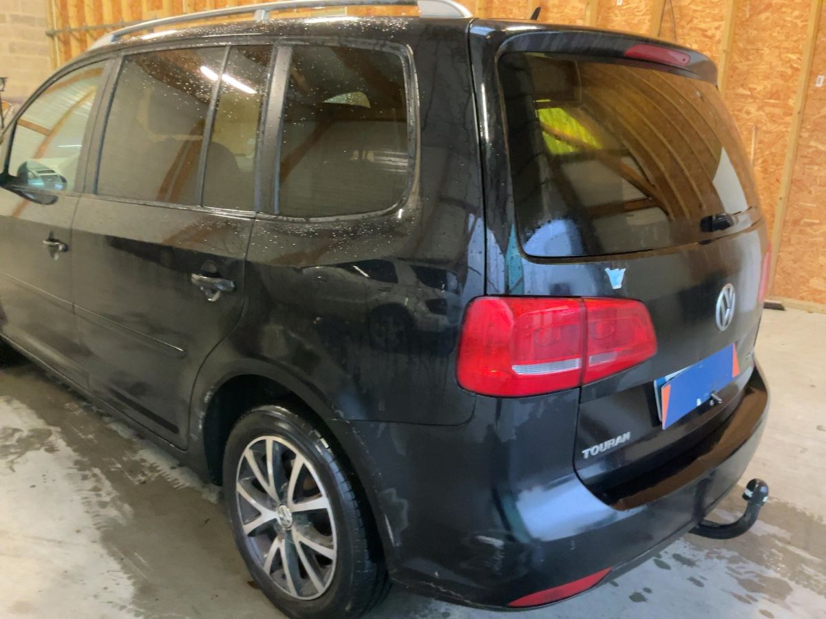 Volkswagen Touran 2011 — photo 7