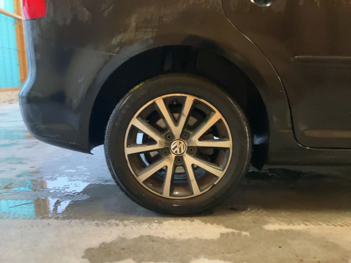 Volkswagen Touran 2011 — photo 10