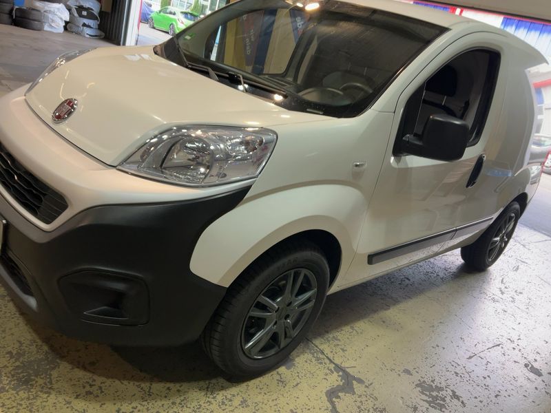 Fiat Fiorino 1.3 M-Jet SX Kasten — zdjęcie 2