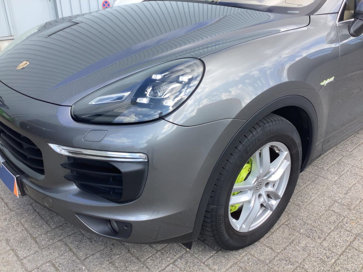 Porsche Cayenne S E-Hybrid