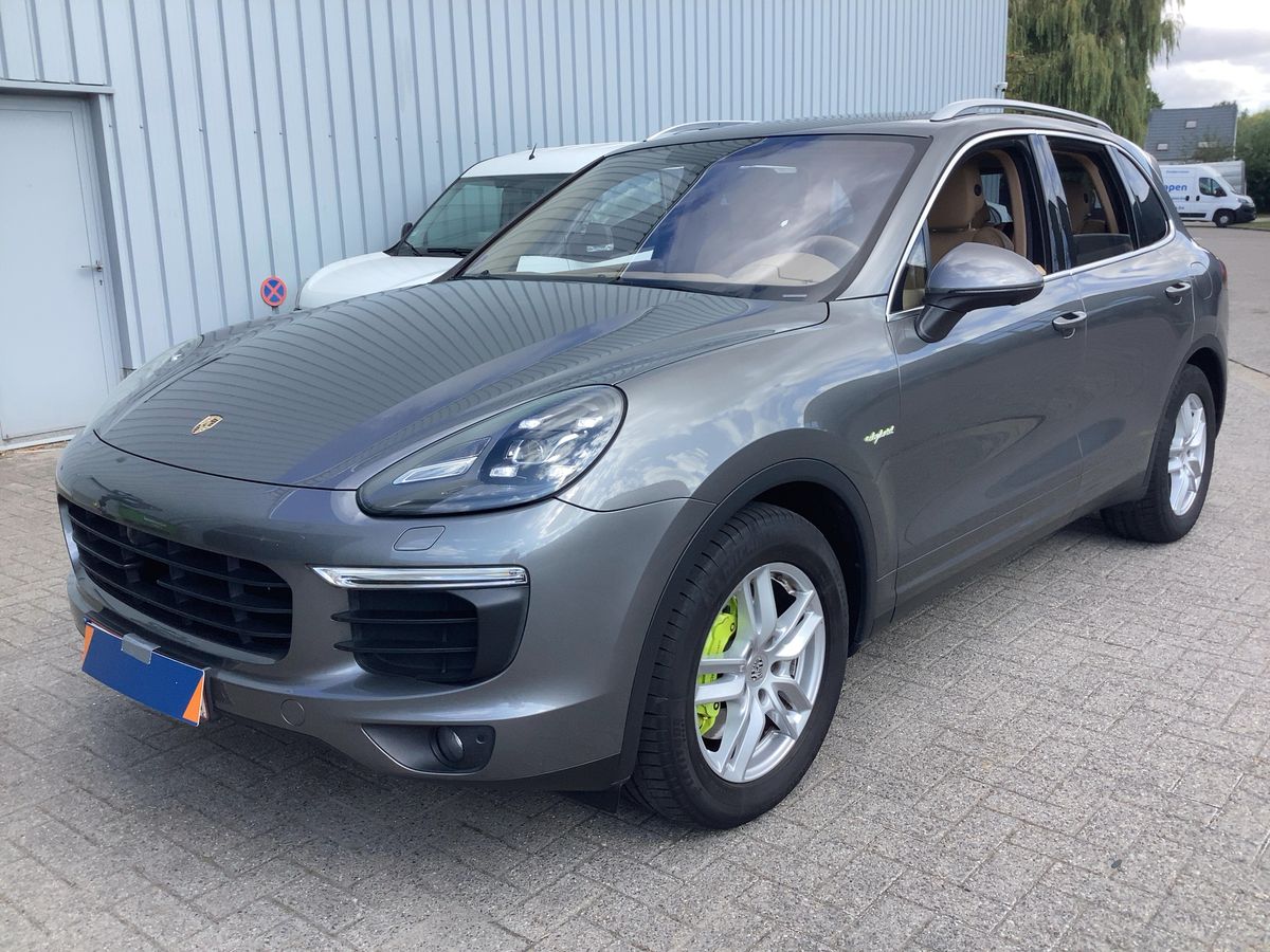 Porsche Cayenne S E-Hybrid