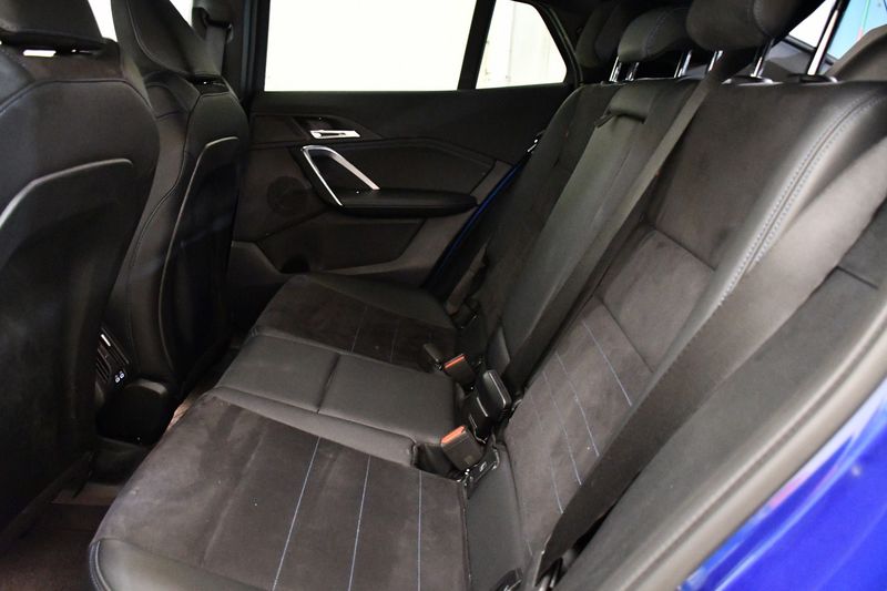 BMW iX2 eDrive20 M Sport — zdjęcie 12