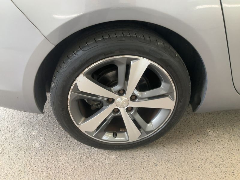 Peugeot 308 1.6 Blue-HDi Allure 2016 – снимка 9