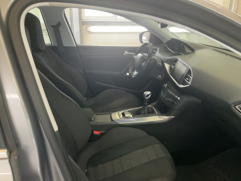Peugeot 308 1.6 Blue-HDi Allure 2016 – снимка 17