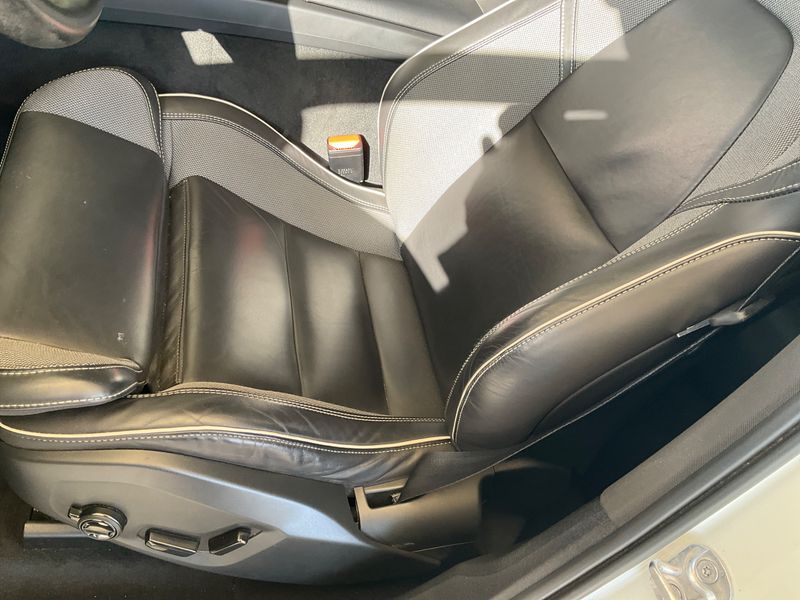 Volvo XC60 2.0 B4 Mild-Hybrid R Design 2WD 2022 – снимка 23