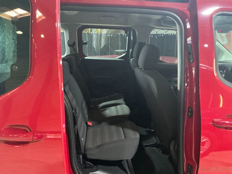 Opel Combo Life 1.5 CDTI Edition — zdjęcie 14