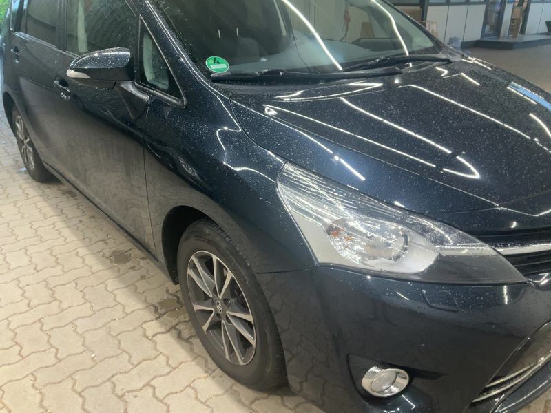 Toyota Verso 2.0 D-4D Life — zdjęcie 8