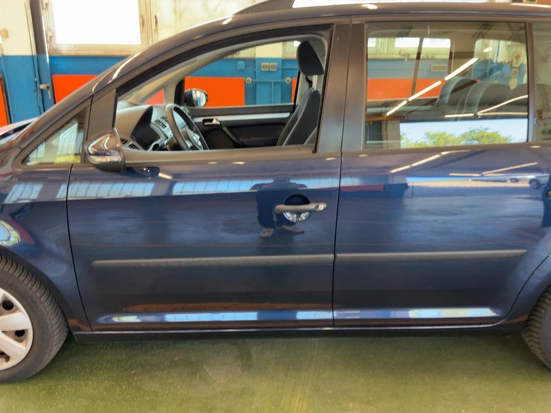 Volkswagen Touran 1.6 TDI Trendline — zdjęcie 4