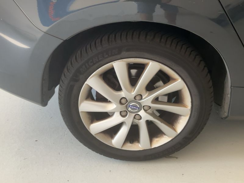 Volvo V60 2.0 D3 Momentum 2015 – снимка 9