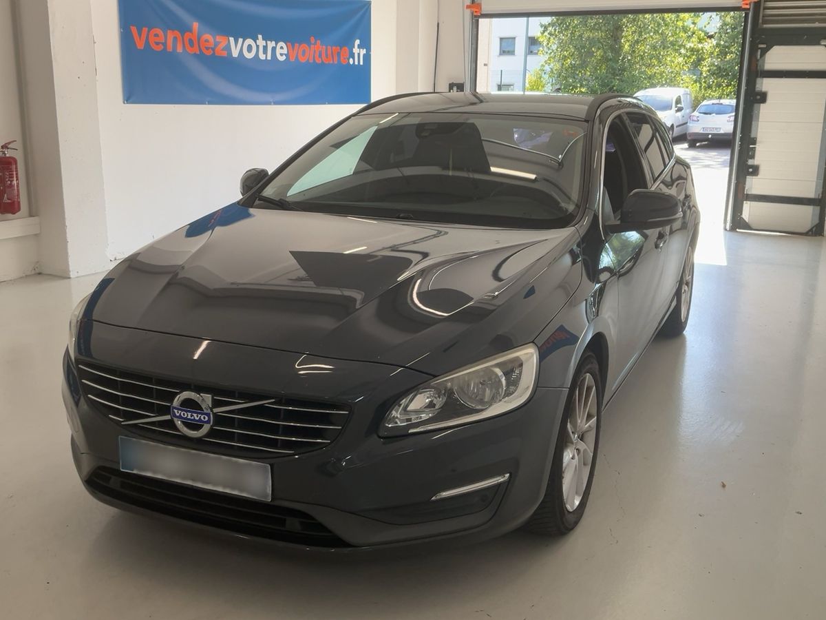 Volvo V60 2015 — photo 1