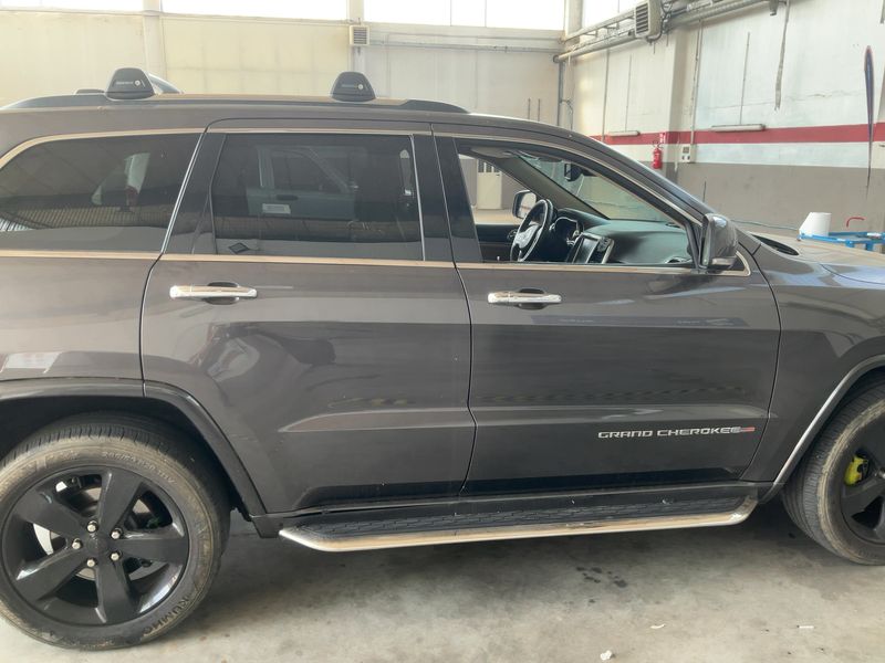 Jeep Grand Cherokee 3.0 CRD Overland — zdjęcie 7