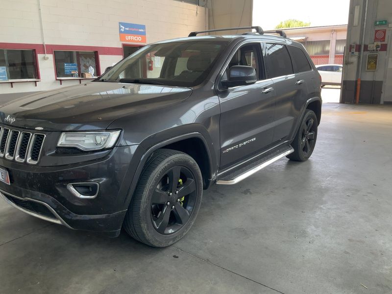 Jeep Grand Cherokee 3.0 CRD Overland — zdjęcie 2
