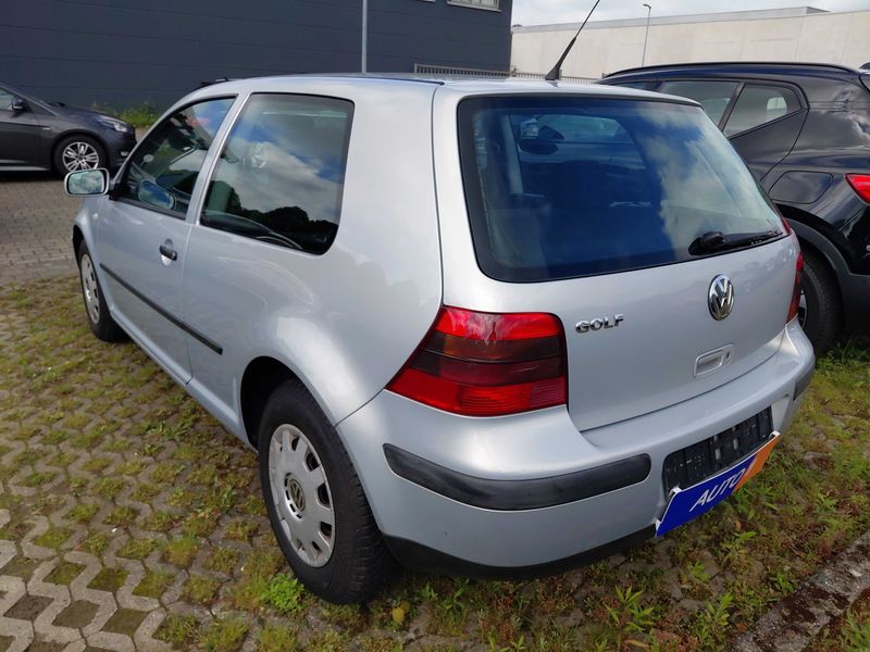 Volkswagen Golf IV 1.4 Comfortline — zdjęcie 3