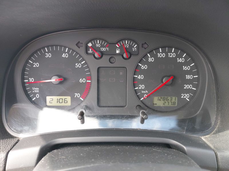 Volkswagen Golf IV 1.4 Comfortline — zdjęcie 12