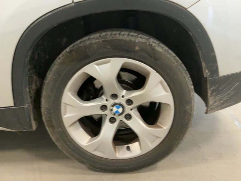 BMW X1 xDrive 20d Luxe 2010 – снимка 5