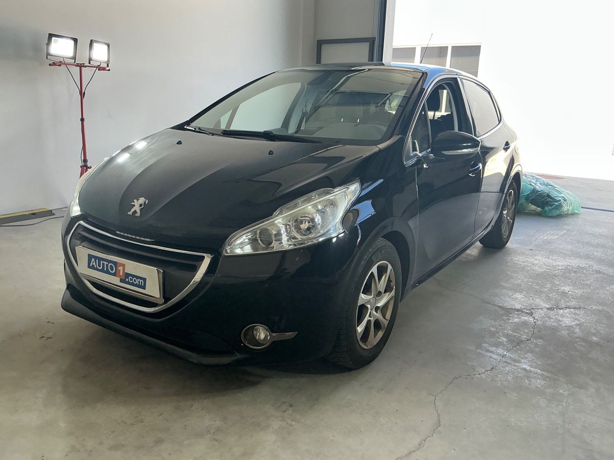 Peugeot 208 2013