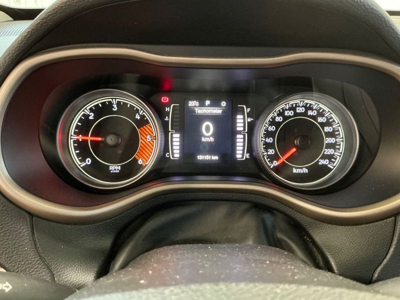 Jeep Cherokee 2.0 M-Jet Longitude 4WD — zdjęcie 13