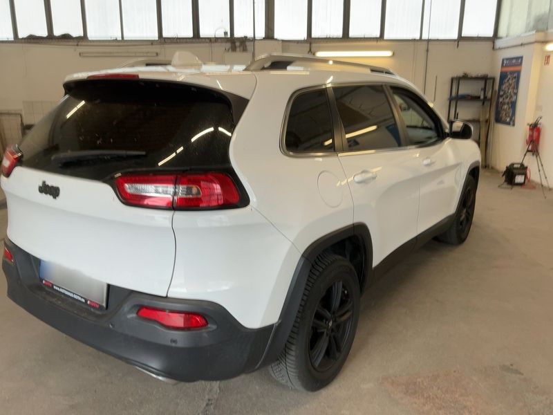 Jeep Cherokee 2.0 M-Jet Longitude 4WD — zdjęcie 6