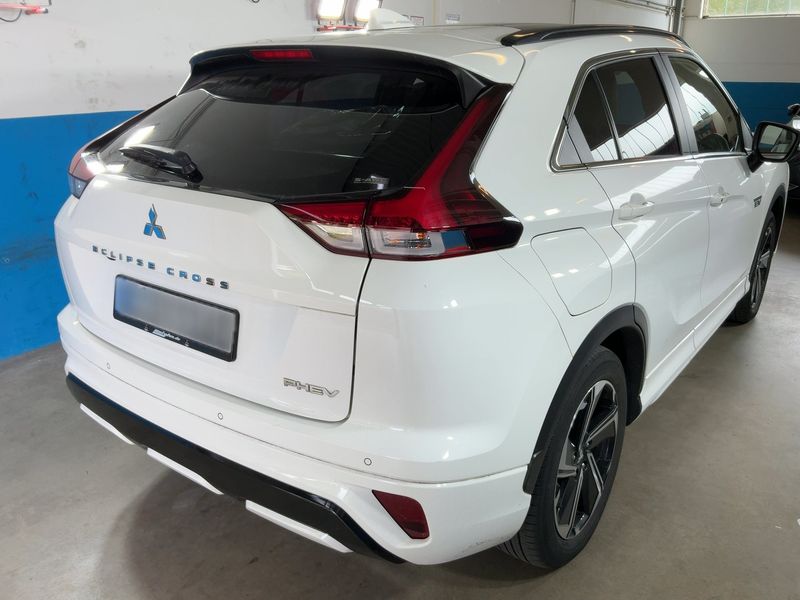 Mitsubishi Eclipse Cross 2.4 Plug-in Hybrid Top 4WD — zdjęcie 6