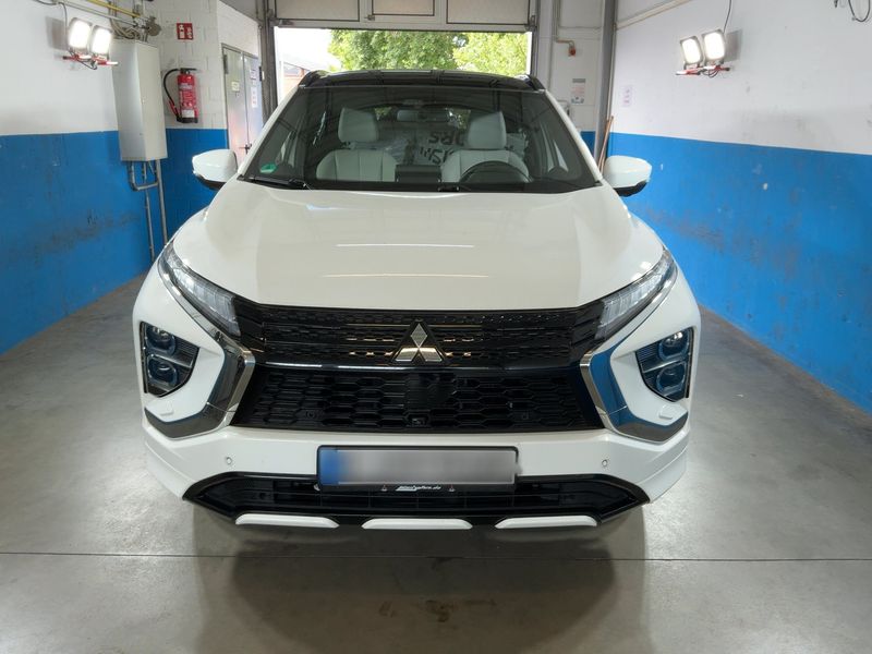 Mitsubishi Eclipse Cross 2.4 Plug-in Hybrid Top 4WD — zdjęcie 9