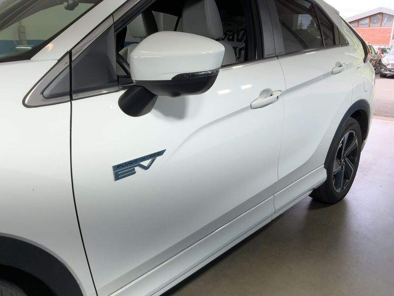 Mitsubishi Eclipse Cross 2.4 Plug-in Hybrid Top 4WD — zdjęcie 4