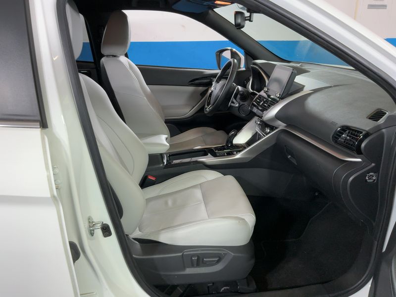 Mitsubishi Eclipse Cross 2.4 Plug-in Hybrid Top 4WD — zdjęcie 11