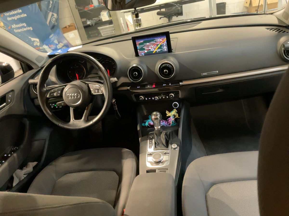 Audi A3 2019 — photo 18