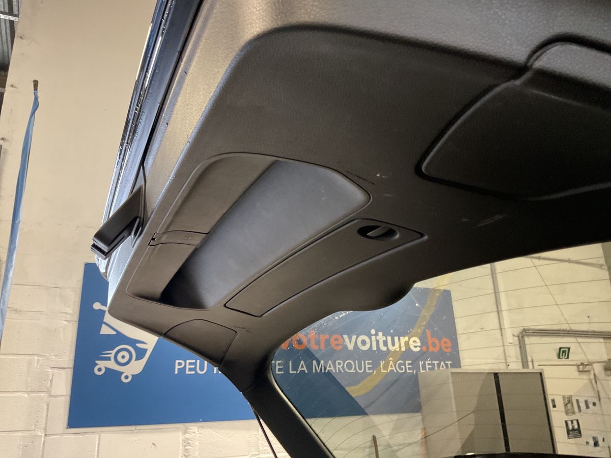 Audi A3 2019 — photo 34