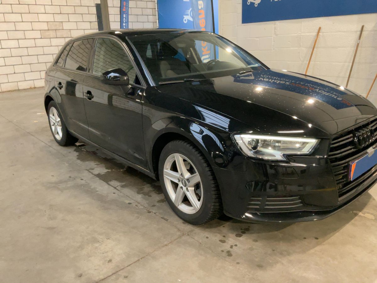Audi A3 2019 — photo 13