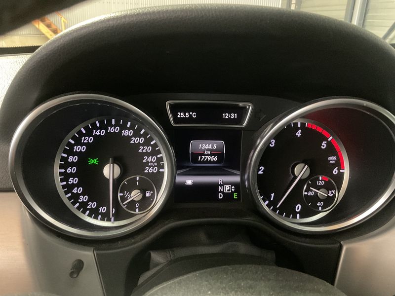 Mercedes-Benz M-Klasse ML 250 CDI BlueTEC — zdjęcie 13