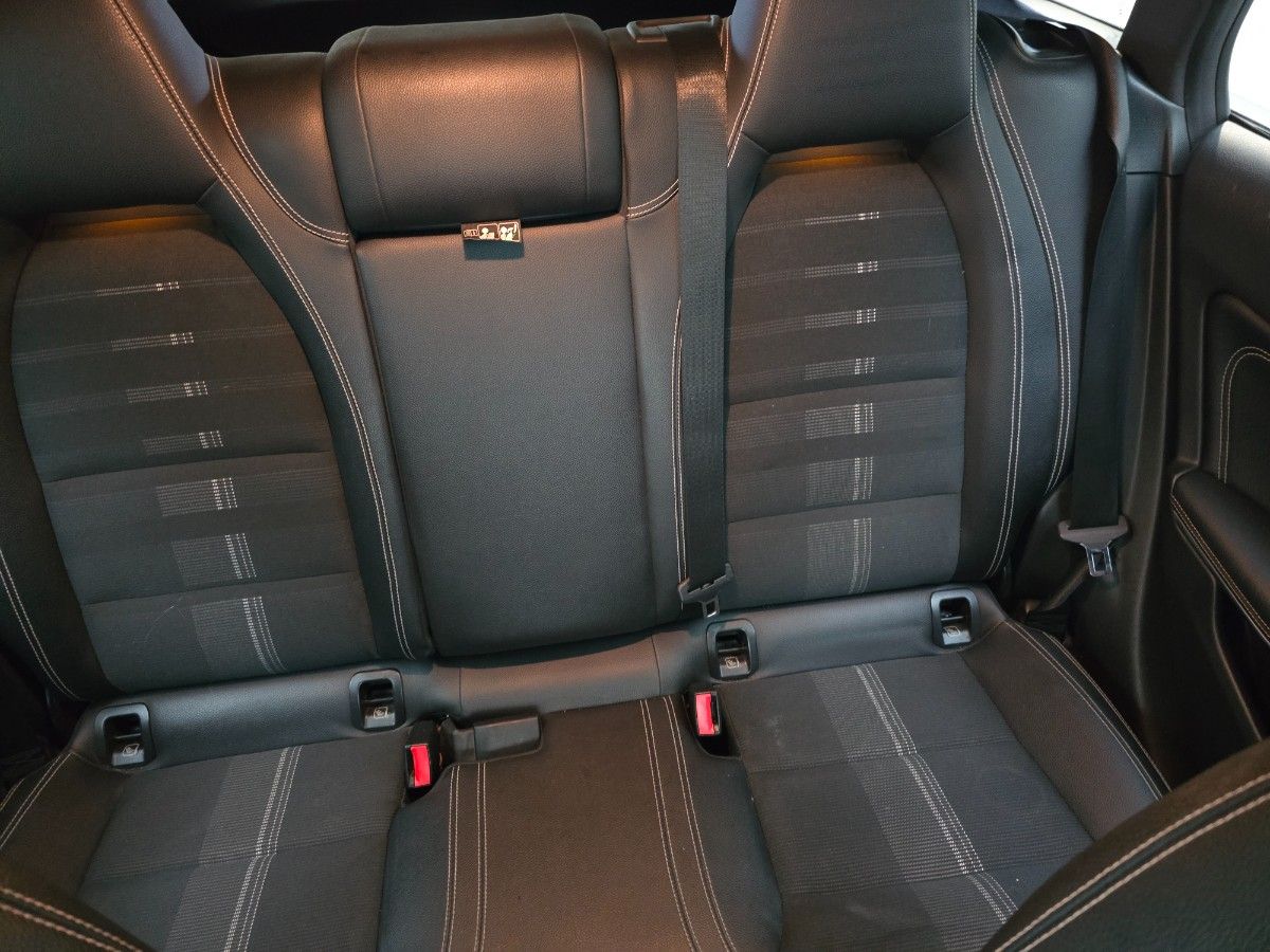 Mercedes-Benz CLA-Klasse CLA 180 Shooting Brake Urban