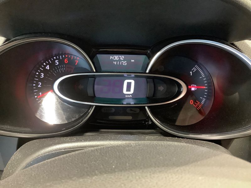 Renault Clio 1.2 Limited 2017 – снимка 18