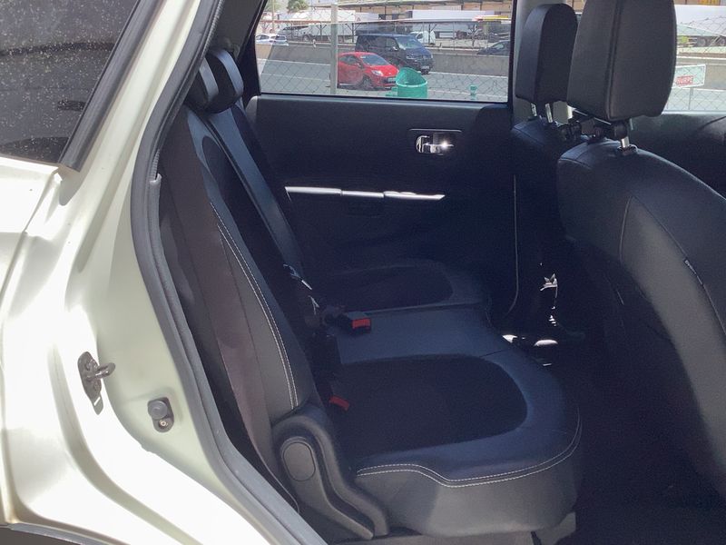 Nissan Qashqai+2 1.6 dCi Tekna — zdjęcie 14