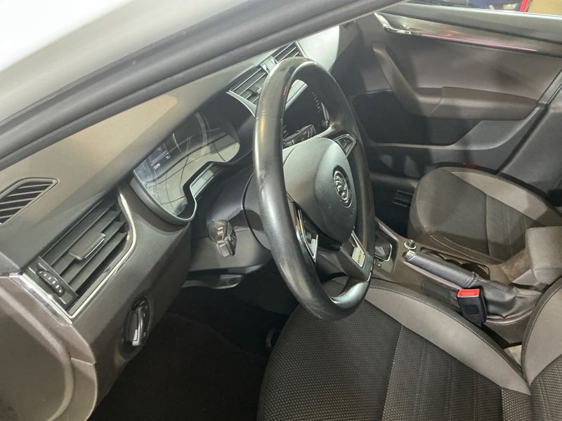 Skoda Octavia 2.0 TDI Scout 4x4 2017 – снимка 31