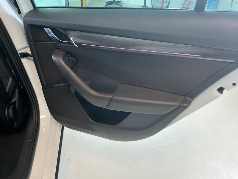 Skoda Octavia 2.0 TDI Scout 4x4 2017 – снимка 24