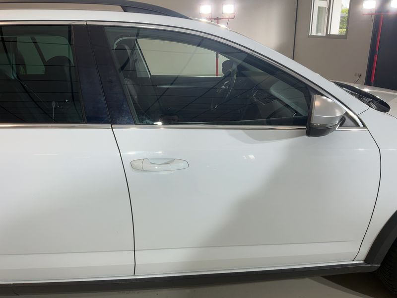 Skoda Octavia 2.0 TDI Scout 4x4 2017 – снимка 10